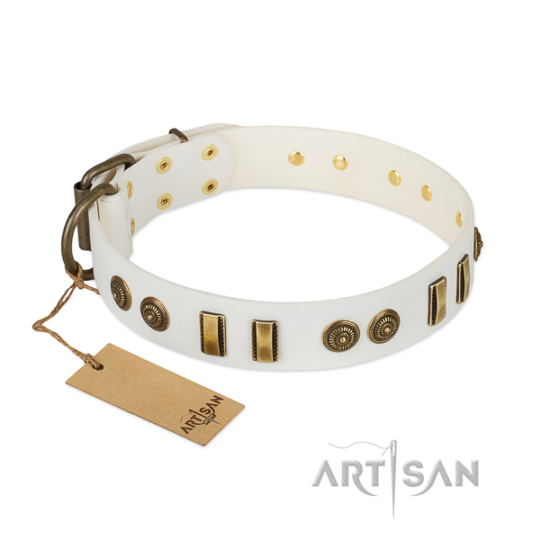 Reliable D-ring on full grain natural leather dog collar for your pet
