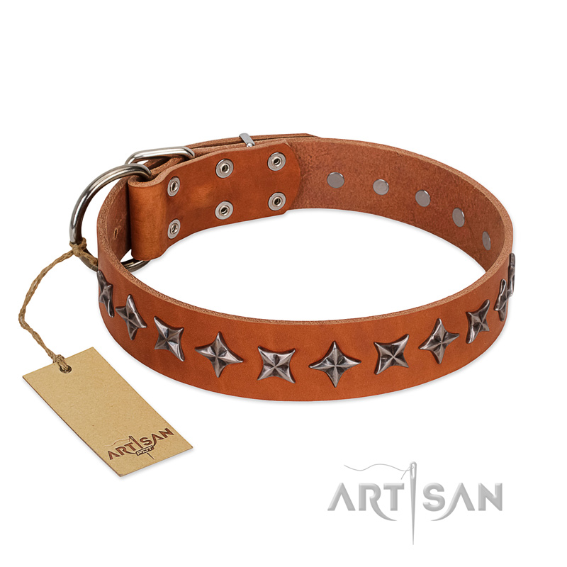 "Star Trek" FDT Artisan Tan Leather English Bulldog Collar Decorated with Stars - Click Image to Close